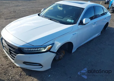 2019 Honda Accord Hybrid Touring z USA, uszkodzony, nr VIN 1HGCV3F99KA010448